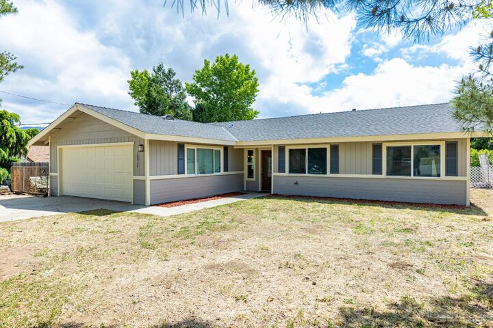 Property Photo:  20924 Brentwood Drive  CA 93561 