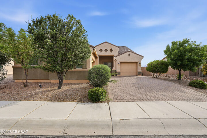 Property Photo:  8767 W Cadwell Way  AZ 85653 