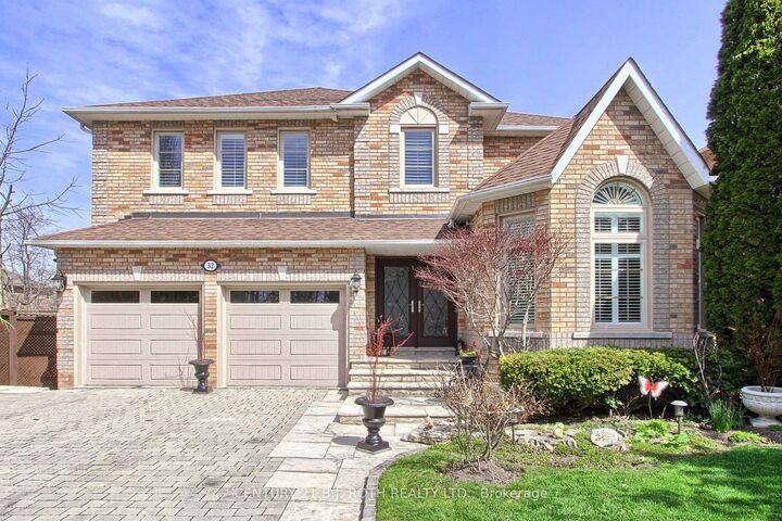 Property Photo: 32 Timber Valley Avenue ON L4E 3S6