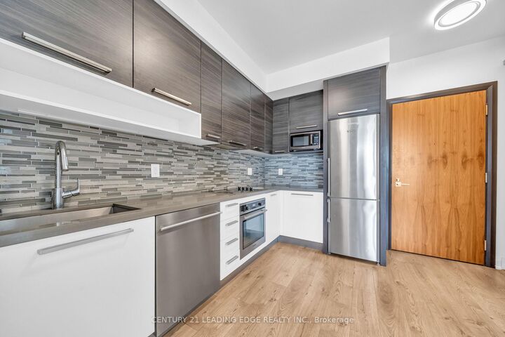 Photo de la propriété:  36 Park Lawn Road 2608  ON M8Y 3H8 