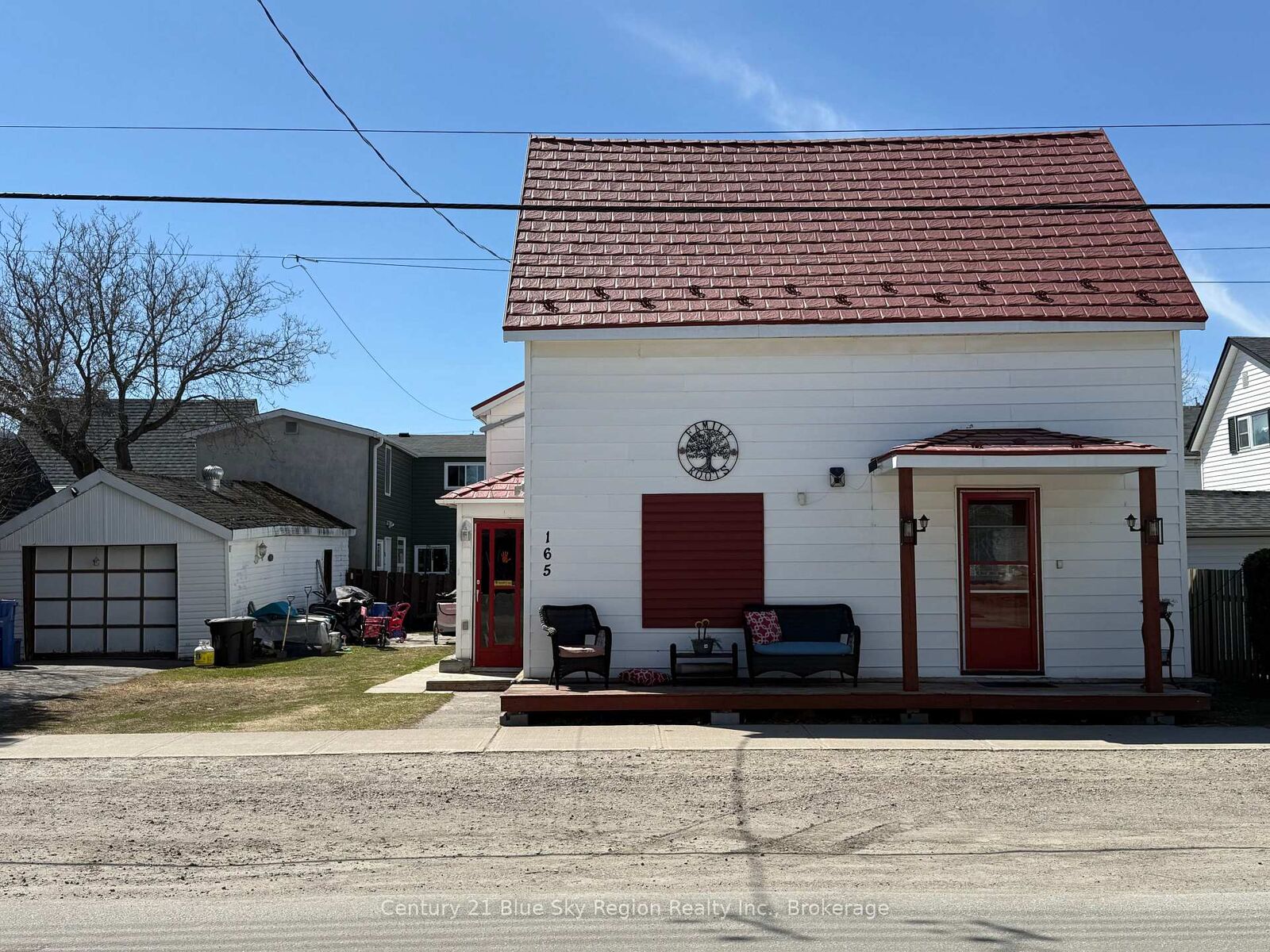 Property Photo:  165 Nipissing Street  ON P2B 1K2 