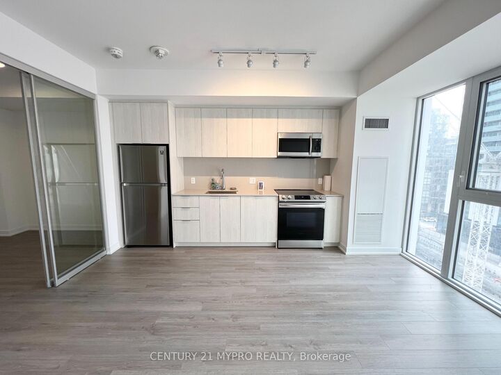 Property Photo:  357 King Street W 601  ON M5V 0S7 