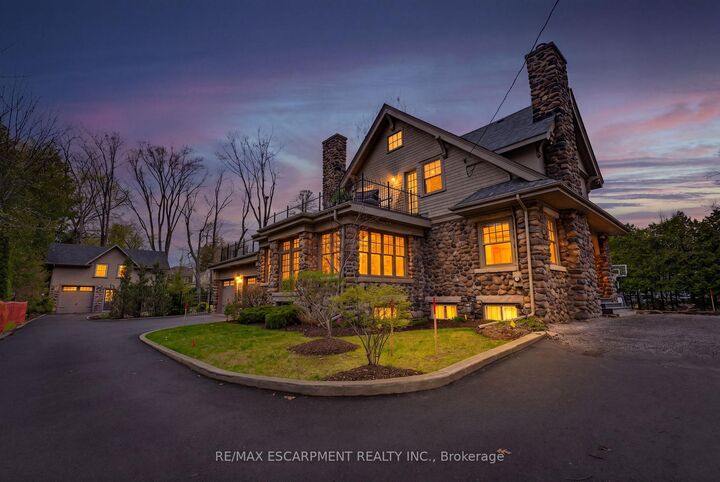 Property Photo: 3083 Lakeshore Road ON L7N 1A3