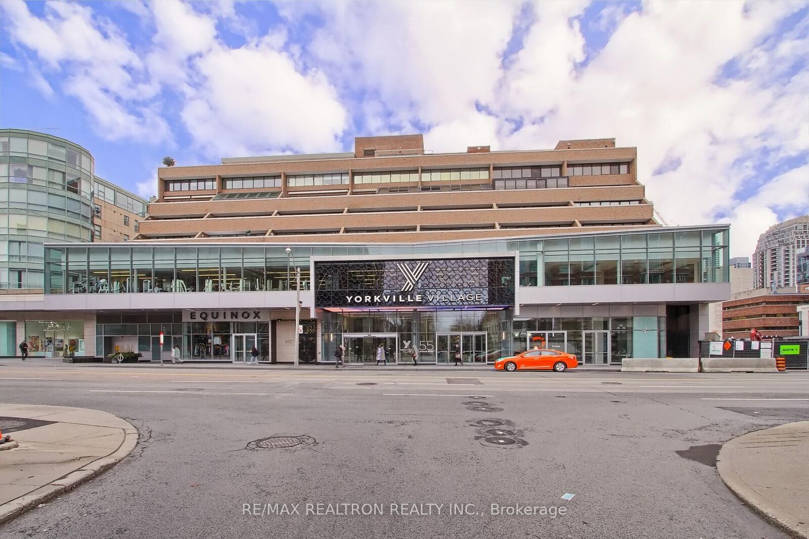 Property Photo: 55A Avenue Road 406 ON M5R 2G3