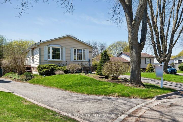 Property Photo: 991 Cardinal Court ON L1G 6Y4