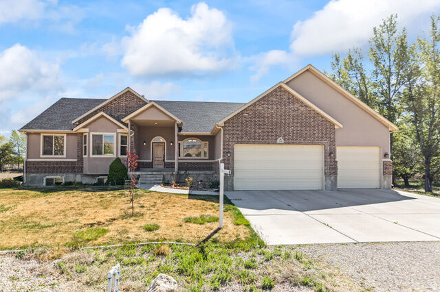 Property Photo: 350 N 200 E UT 84523