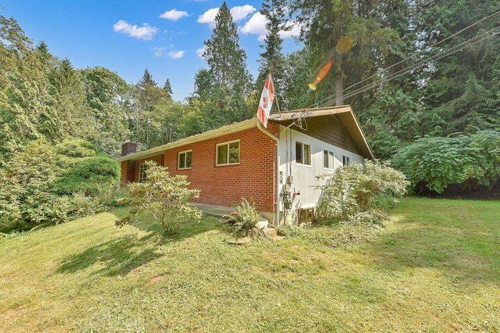 Property Photo:  13428 Crescent Road  BC V4P 1K8 