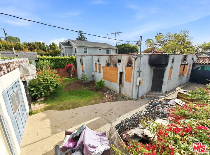 Property Photo:  812 N Crescent Heights Blvd  CA 90046 