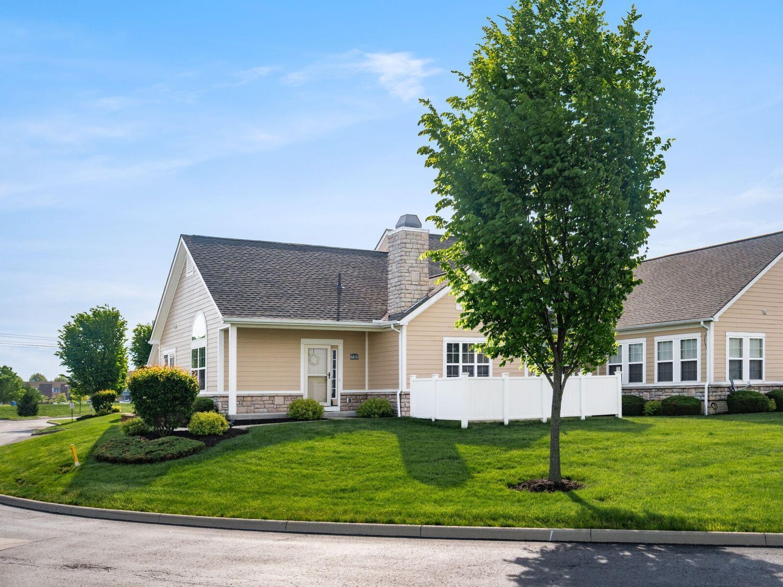 Property Photo:  6816 Kinsale Lane  OH 43065 