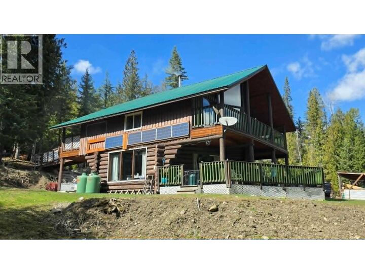 Property Photo: 829 Bobbie Burns Road BC V0E 2G4