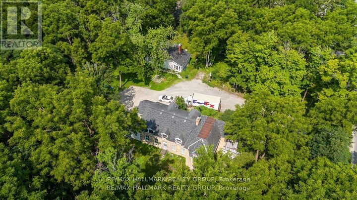 Property Photo:  60 Drummond Street West  ON K7H 2K4 