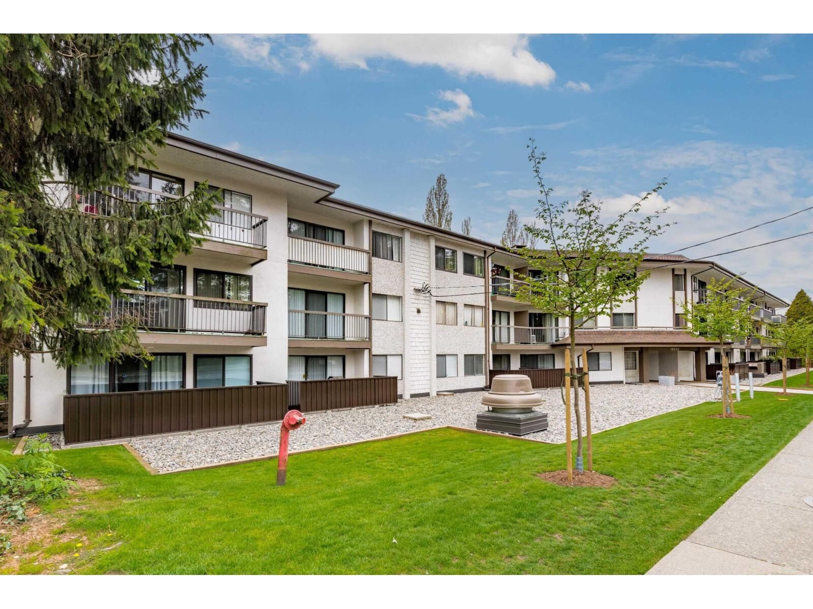 Property Photo:  15020 North Bluff Road 218  BC V4B 5A4 