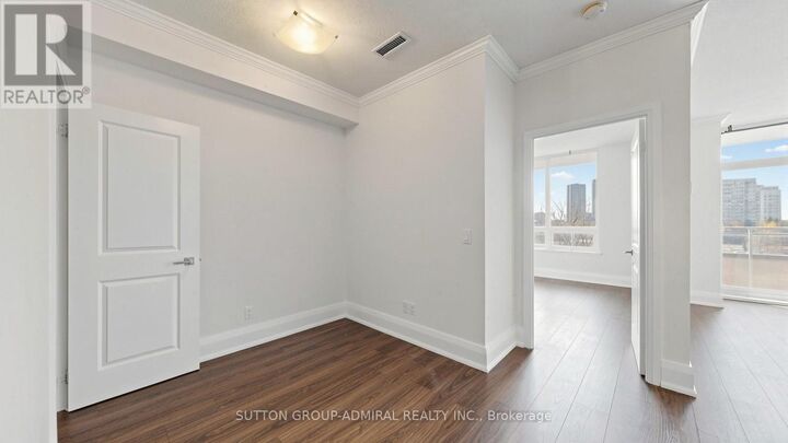 Property Photo:  85 North Park Road 406  ON L4J 0H9 