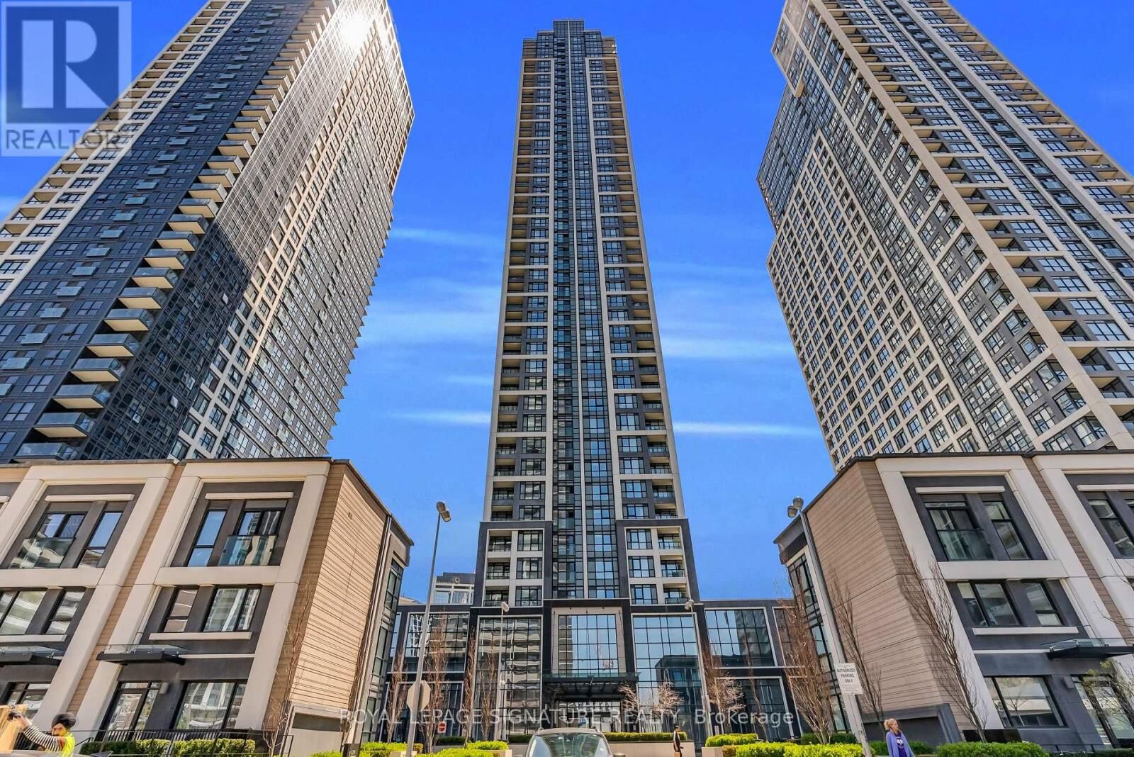 Property Photo:  7 Mabelle Avenue 708  ON M9A 4X7 
