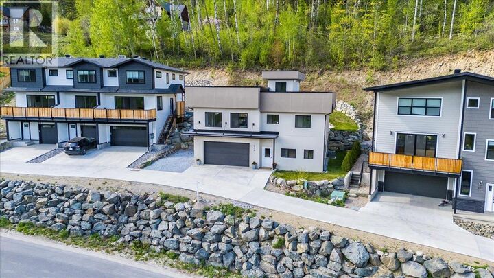 Property Photo: 934 Redstone Drive BC V0G 1Y0