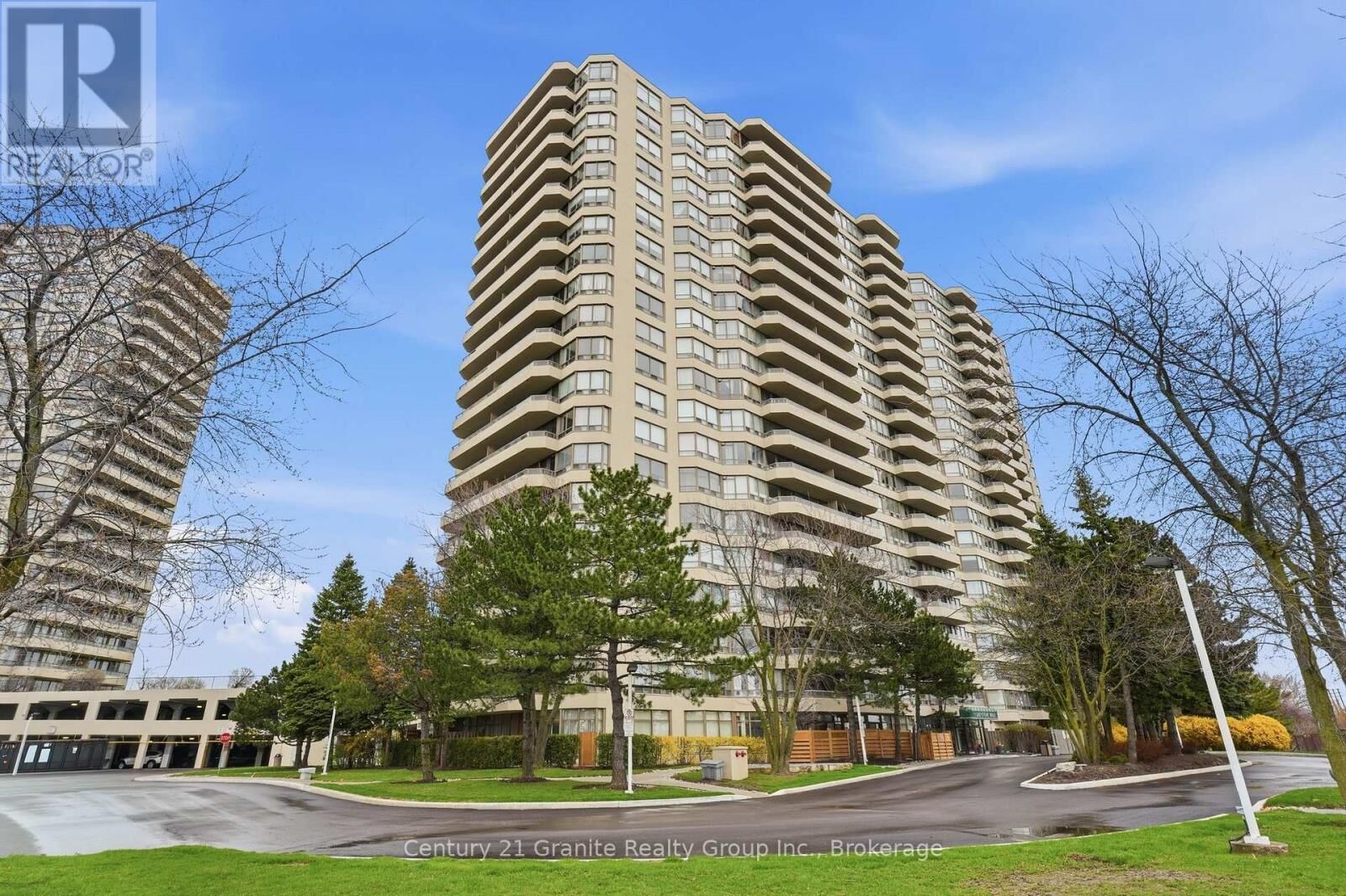 Property Photo:  1 Greystone Walk Drive 180  ON M1K 5J3 