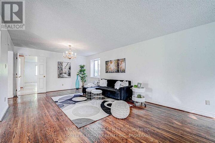 Property Photo:  44 Frontenac Avenue  ON M5N 1Z7 
