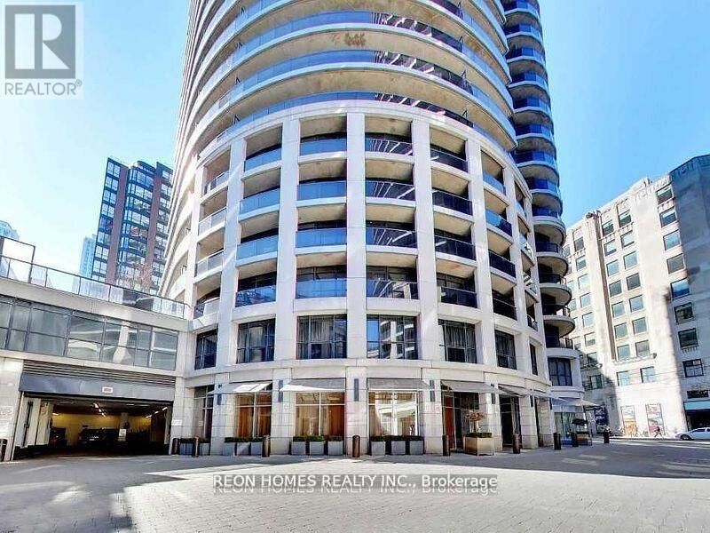 Property Photo:  21 Carlton Street 1402  ON M5B 1L2 