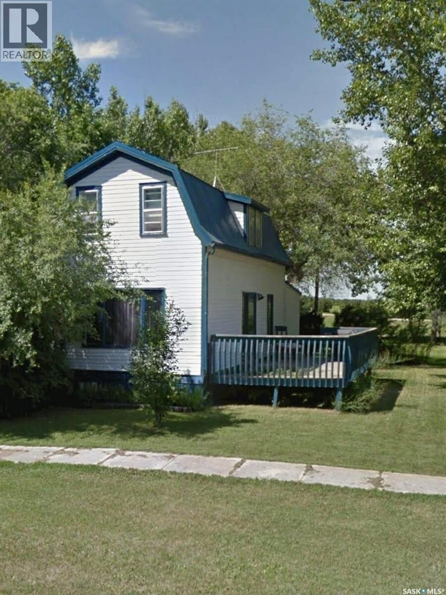 Property Photo:  414 3rd Avenue  SK S0L 0V0 