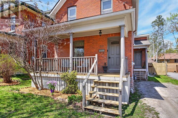 Property Photo:  90 Glenelg Street West  ON K9V 2V9 