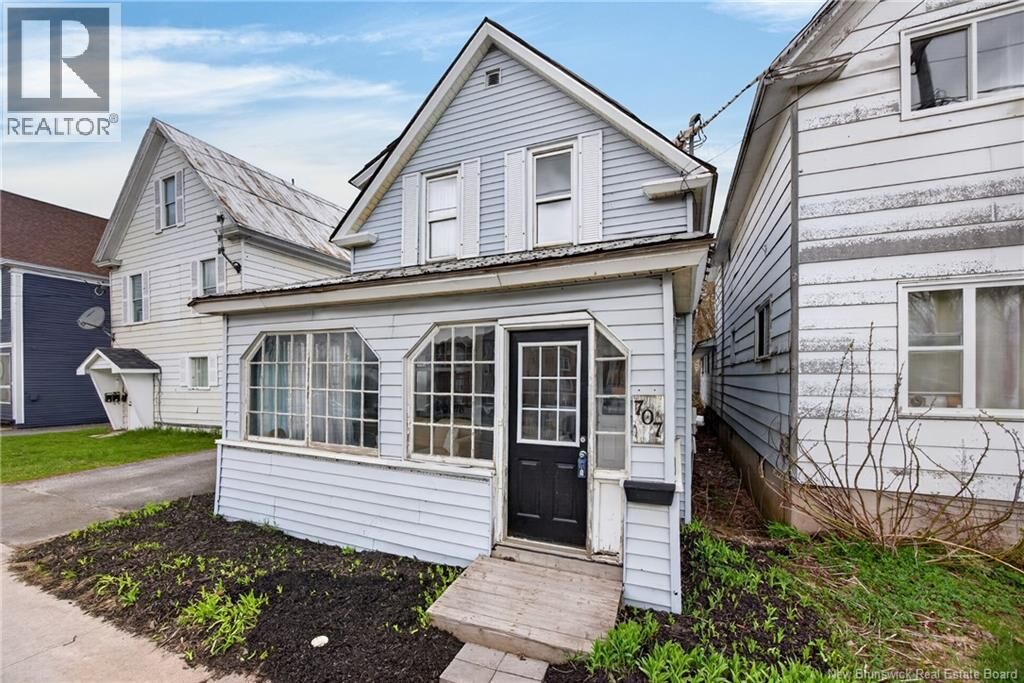Property Photo:  707 Union Street  NB E3A 3N9 