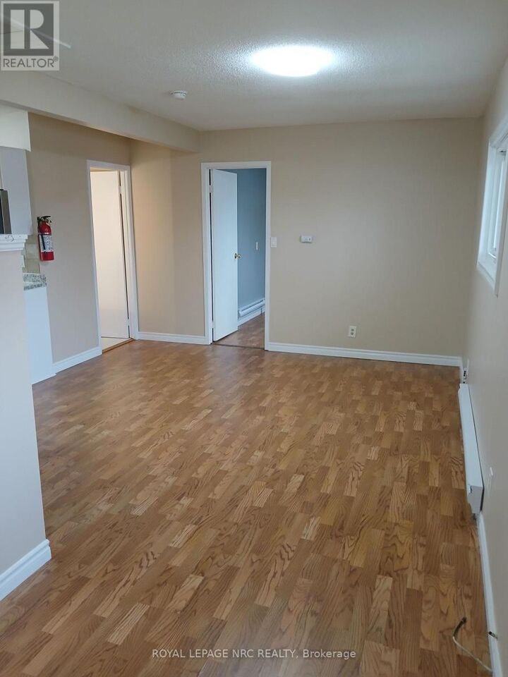 Property Photo:  5583 Ontario Avenue B  ON L2E 3S4 