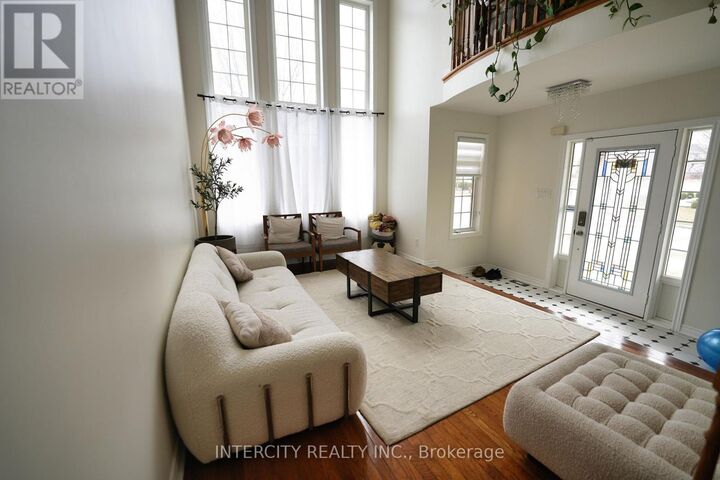 Property Photo:  1 Pape Drive  ON L6R 0G4 