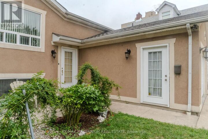 Property Photo:  185 Elm Avenue  ON N9A 5G9 