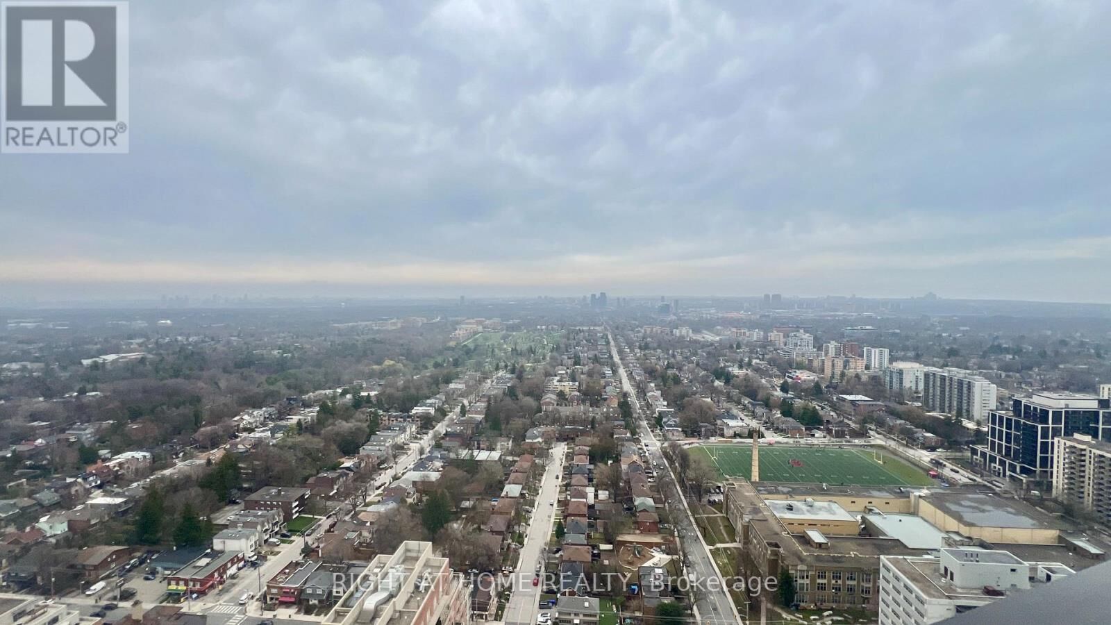 Property Photo:  110 Broadway Avenue Lph09  ON M4P 1V7 