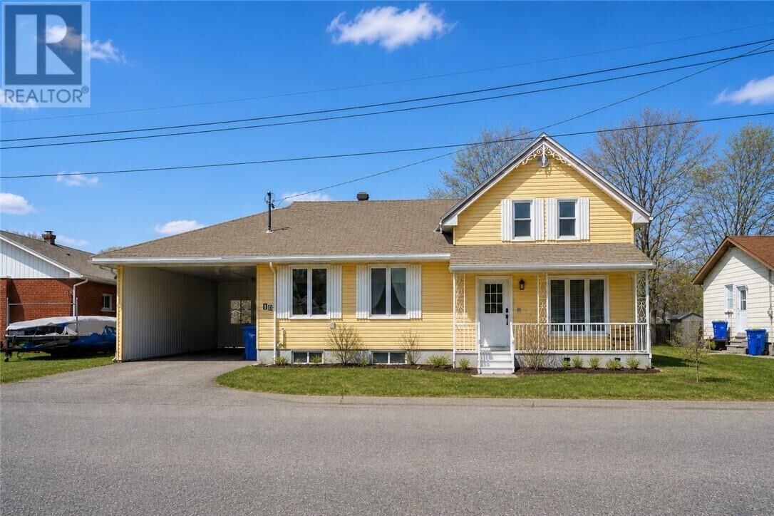 Property Photo:  10 St Laurent Street  ON P0H 2M0 