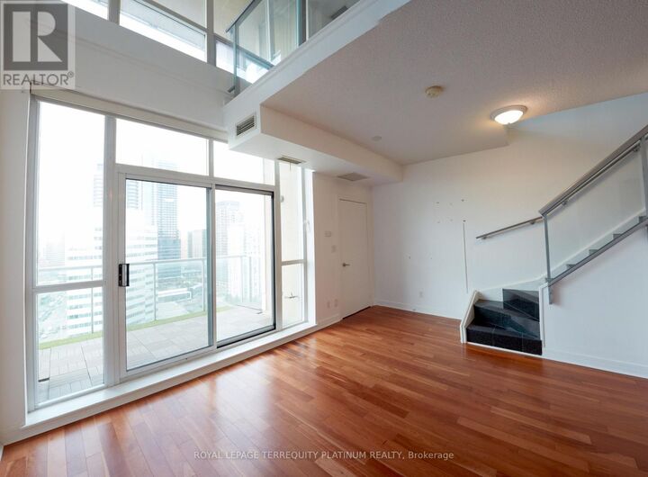Property Photo:  1 Avondale Avenue 1003  ON M2N 7J1 