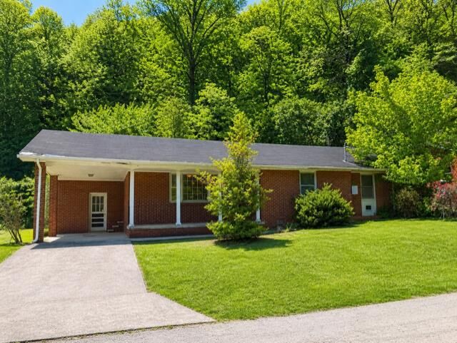 Property Photo:  72 Auxier Heights  KY 41602 