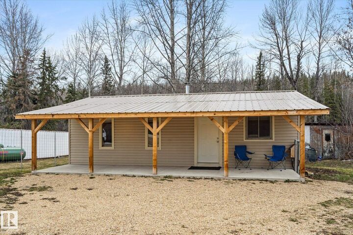 Property Photo:  60024 Twp Road 620A  AB T0G 1A0 