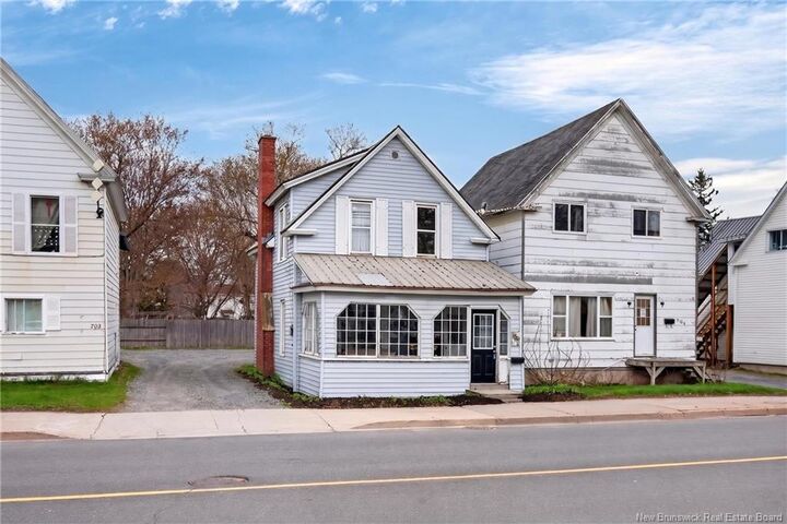 Property Photo:  707 Union Street  NB E3A 3N9 