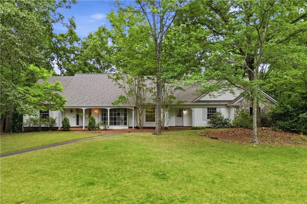 Property Photo:  600 Meuse Way  GA 30022 