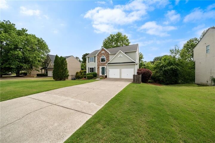 Property Photo: 1339 Dalesford Drive GA 30004