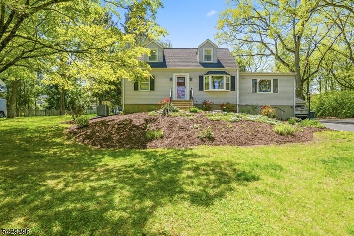 Property Photo:  37 Hussa Pl  NJ 07834 