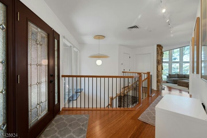 Property Photo: 8 Meadowbrook Ter NJ 07871