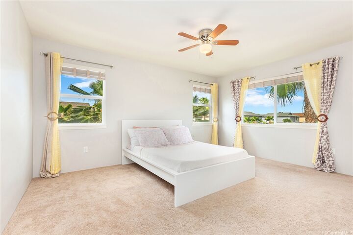 Property Photo: 91-1160 Kamakana Street 100 HI 96706