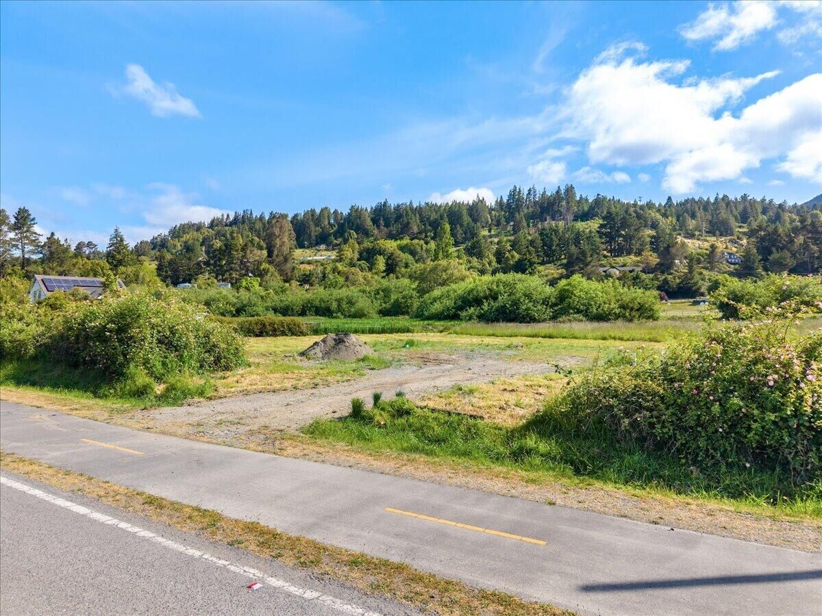 Property Photo:  3 Railroad Avenue  CA 95525 
