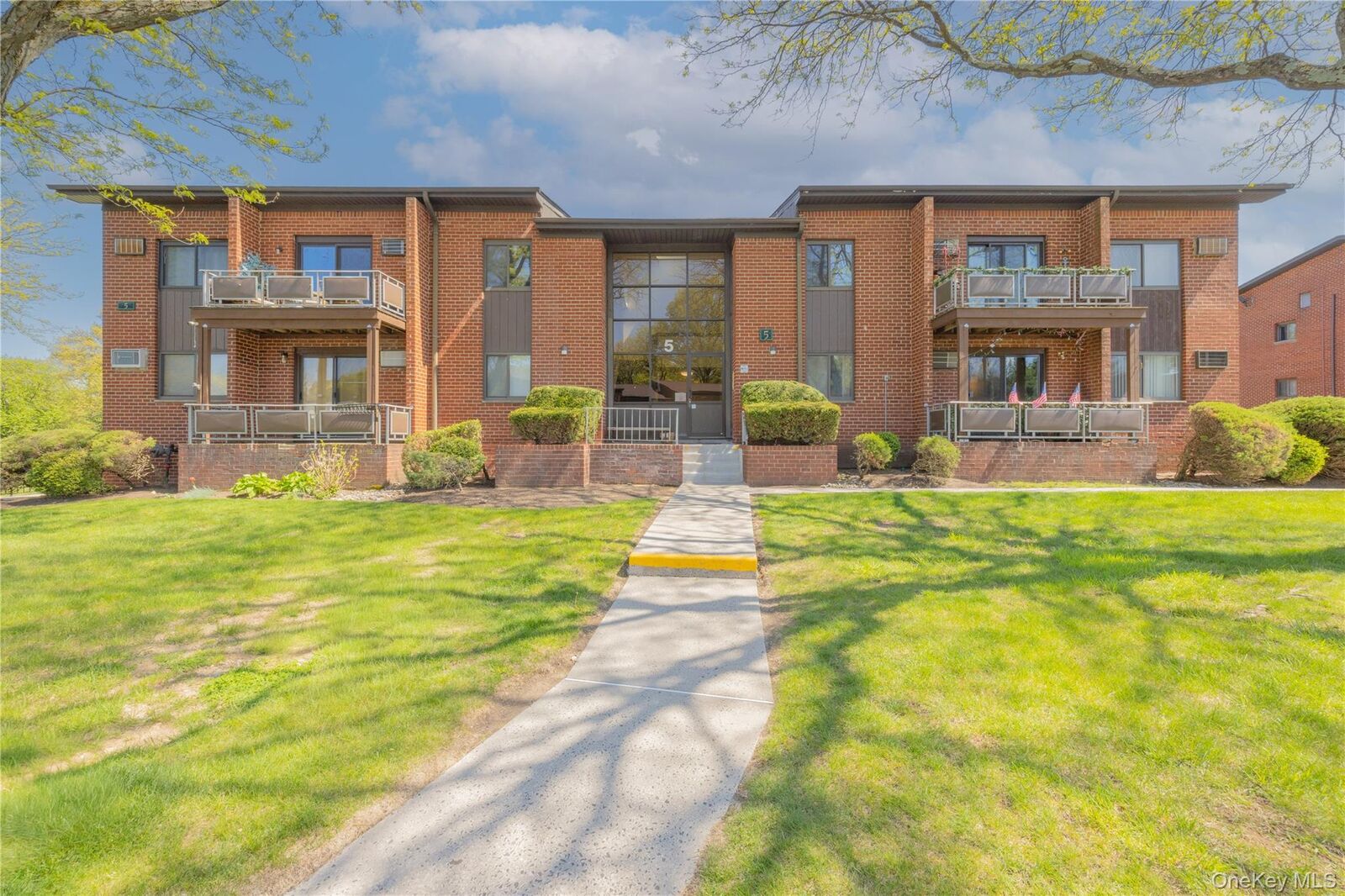 Property Photo:  5 Darian Court 2A  NY 10970 