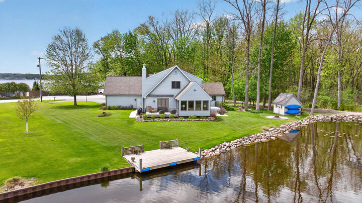 Property Photo:  5745 Browns Lake Road  MI 49203 