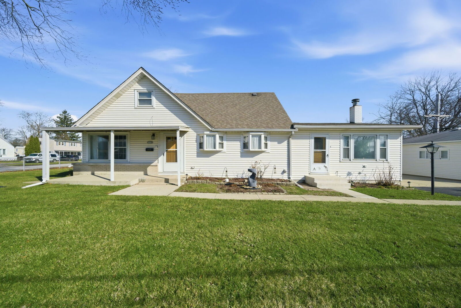 Property Photo:  
