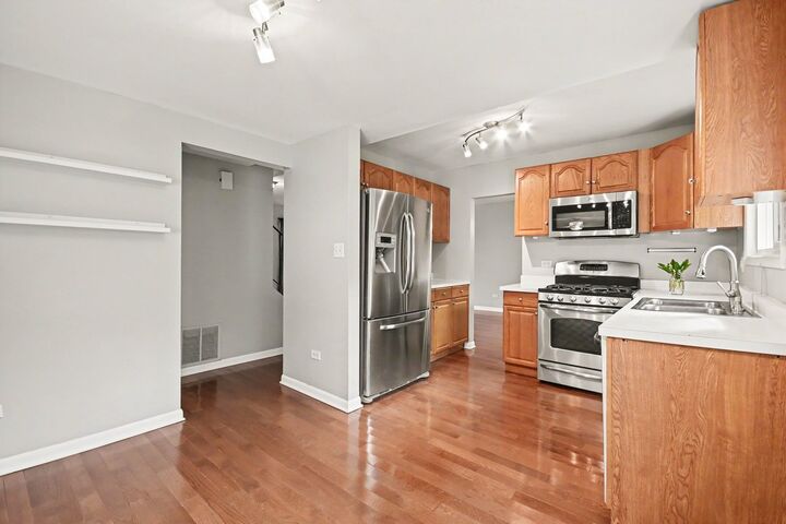 Property Photo:  7 Oriole Court  IL 60517 
