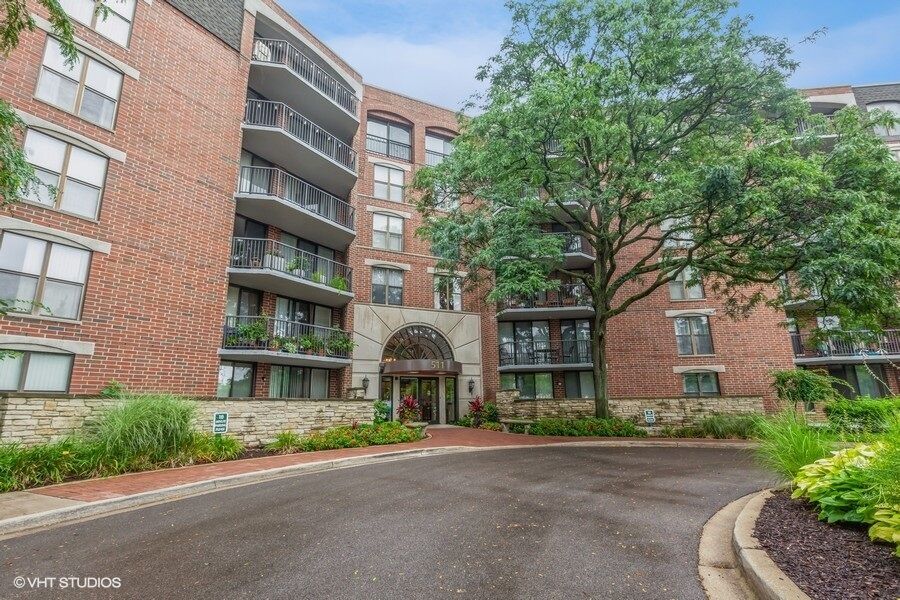 Property Photo:  511 Aurora Avenue 516  IL 60540 