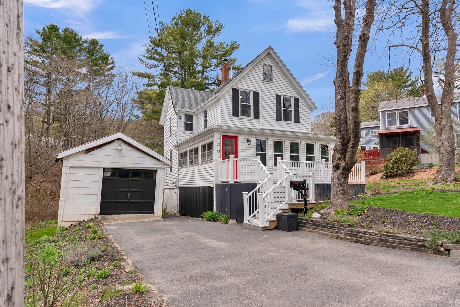Property Photo:  212 Middle Street  ME 04530 