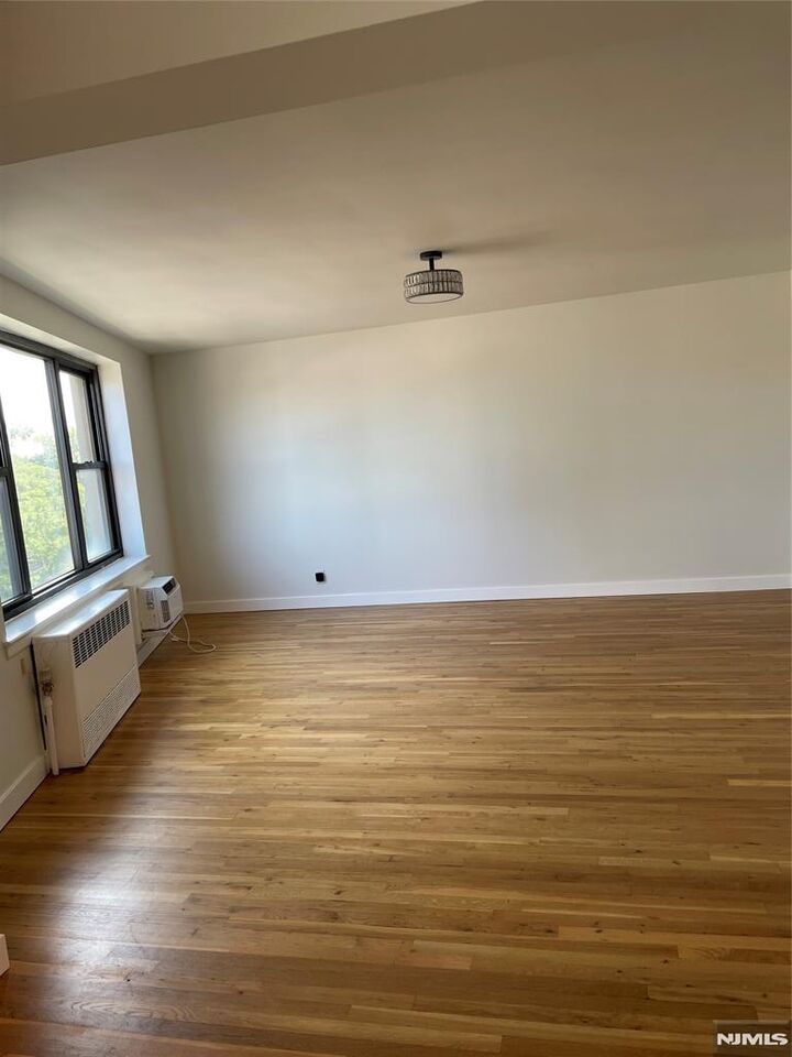 Property Photo: 1541 Lemoine Avenue 4F NJ 07024