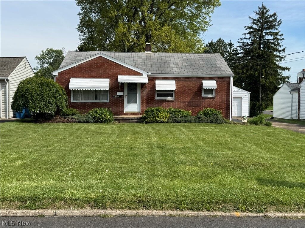 Property Photo: 449 Creed Street OH 44471