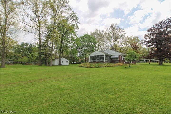 Property Photo:  804 Crestview Drive  OH 44512 