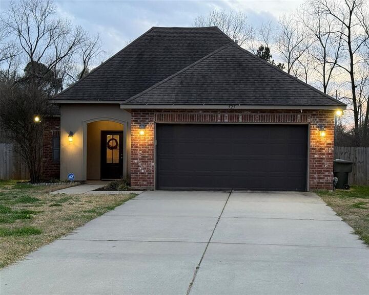 Property Photo:  525 Riverrun Circle  LA 71104 